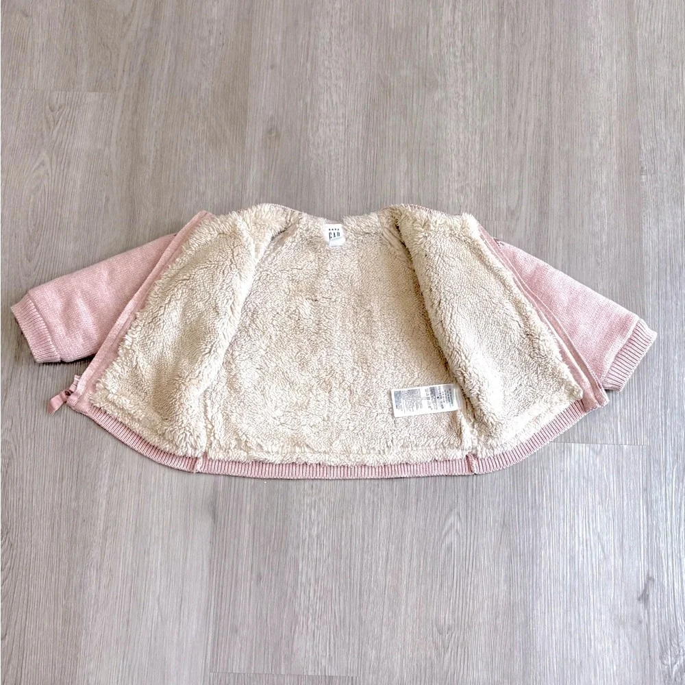 NWOT Baby Gap Zip Up Sweater- Size 18M